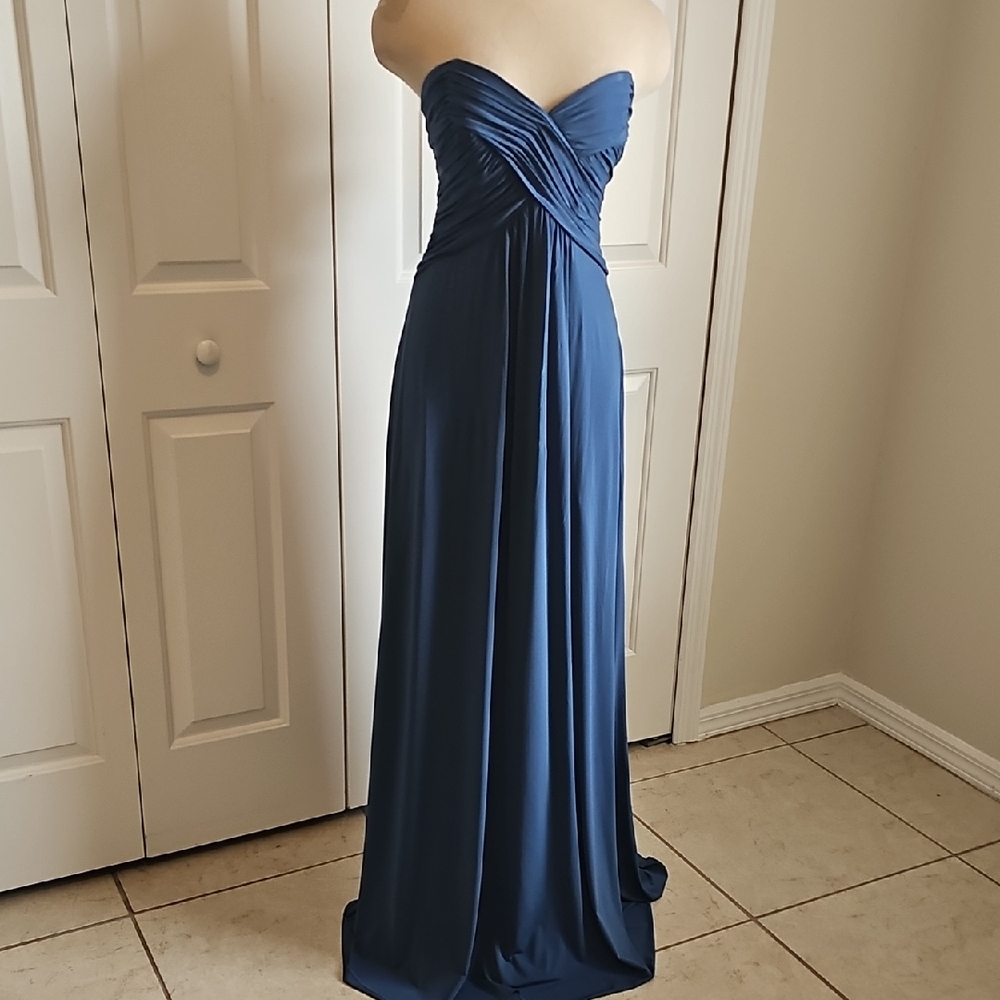 Elegant Blue Strapless Evening‎ Gown. NEW WITH TAGS. Size 10.